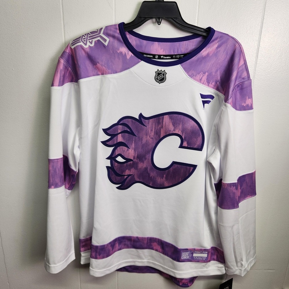 Calgary Flames Hockey Fights Cancer 2024 Jersey Mens Large NHL MSRP $129.99